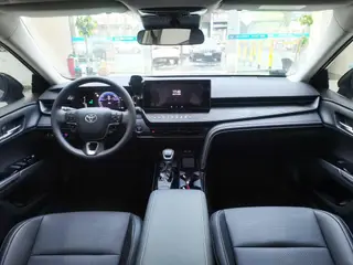 Toyota Camry 2024 Dual Power 2.0HE Elite Edition interior photo 15 Toyota Camry 2024 Dual Power 2.0HE Elite Edition interior photo 15