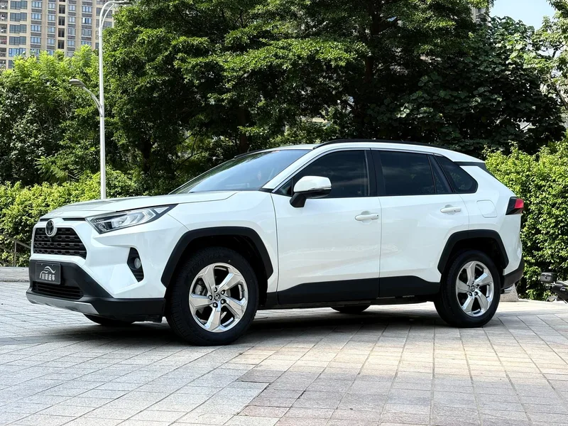 Toyota RAV4 2020 2.0L CVT Two-Drive Fashion Edition exterior photo 1 Toyota RAV4 2020 2.0L CVT Two-Drive Fashion Edition exterior photo 1