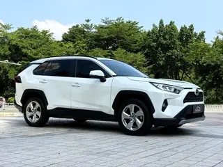 Toyota RAV4 2020 2.0L CVT Two-Drive Fashion Edition exterior photo 3 Toyota RAV4 2020 2.0L CVT Two-Drive Fashion Edition exterior photo 3