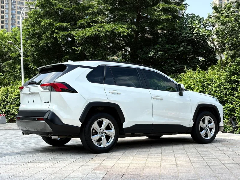 Toyota RAV4 2020 2.0L CVT Two-Drive Fashion Edition interior photo 9 Toyota RAV4 2020 2.0L CVT Two-Drive Fashion Edition interior photo 9