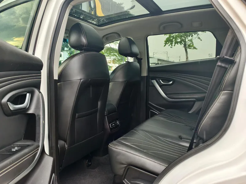 Jetour X70 2018 1.5T Manual Yue Line Edition interior photo 6 Jetour X70 2018 1.5T Manual Yue Line Edition interior photo 6