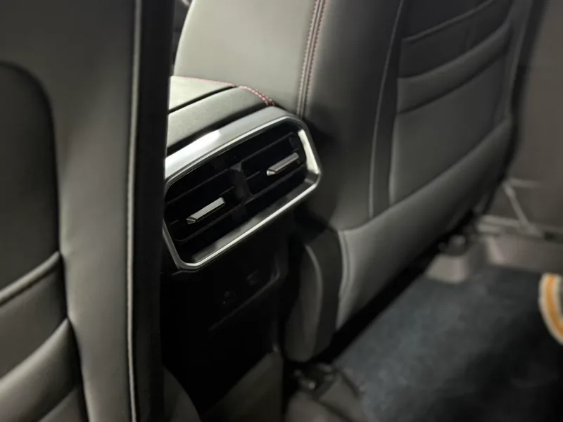Jetour T2 2023 2.0TD Four-wheel drive Time travel PRO interior photo 11 Jetour T2 2023 2.0TD Four-wheel drive Time travel PRO interior photo 11