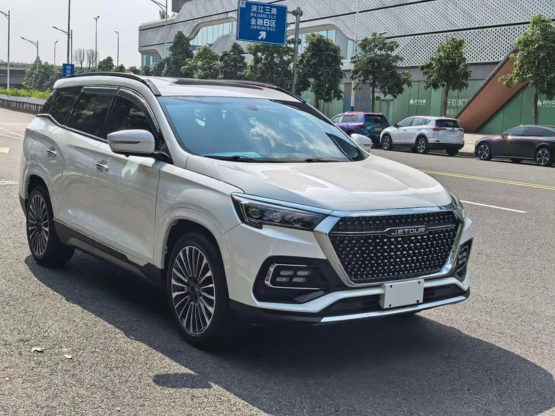 Jetour X95 2019 1.6T DCT Explore Pro version 5 seat exterior photo 3 Jetour X95 2019 1.6T DCT Explore Pro version 5 seat exterior photo 3