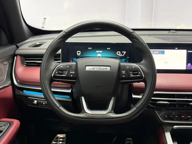 Jetour X70 PLUS 2023 1.5T DCT Brave person PLUS 5 seat exterior photo 7 Jetour X70 PLUS 2023 1.5T DCT Brave person PLUS 5 seat exterior photo 7