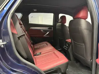 Jetour X70 PLUS 2023 1.5T DCT Brave person PLUS 5 seat interior photo 14 Jetour X70 PLUS 2023 1.5T DCT Brave person PLUS 5 seat interior photo 14