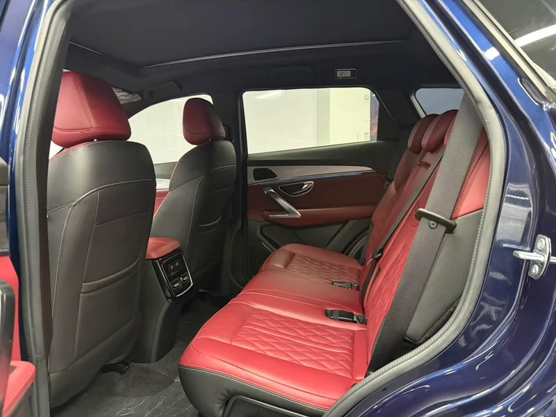 Jetour X70 PLUS 2023 1.5T DCT Brave person PLUS 5 seat interior photo 16 Jetour X70 PLUS 2023 1.5T DCT Brave person PLUS 5 seat interior photo 16