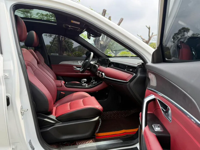 Jetour X70 PLUS 2022 1.6T DCT ground Pro 5 seat exterior photo 9 Jetour X70 PLUS 2022 1.6T DCT ground Pro 5 seat exterior photo 9