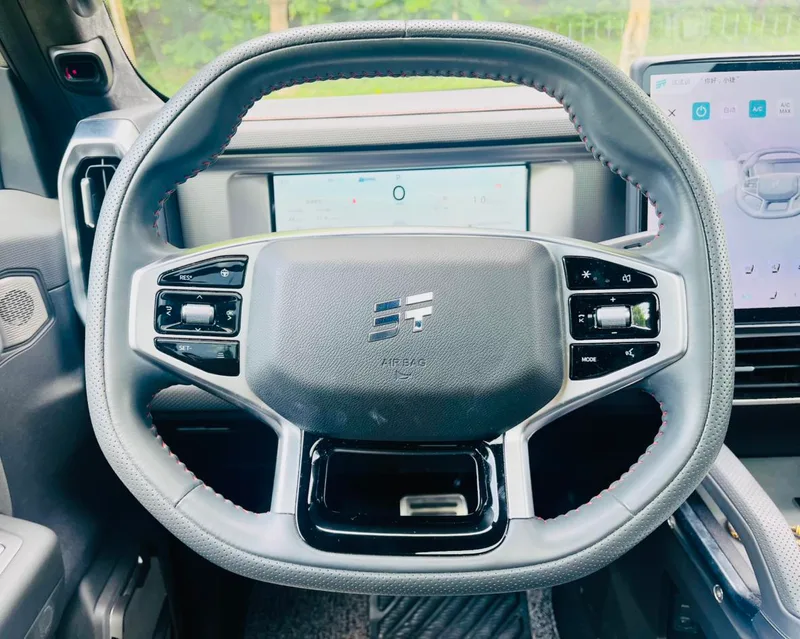 Jetour T2 2023 2.0TD Four-wheel drive Time travel PRO interior photo 13 Jetour T2 2023 2.0TD Four-wheel drive Time travel PRO interior photo 13