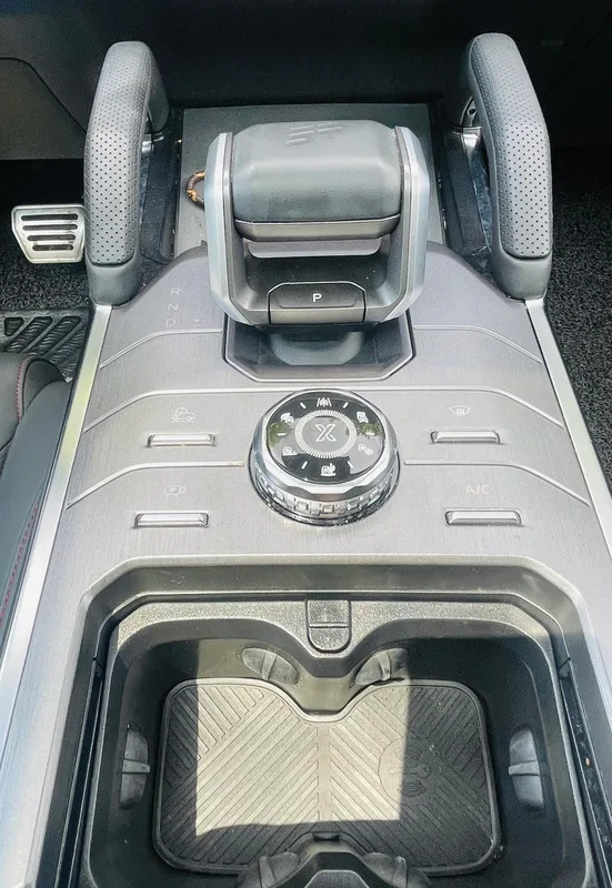 Jetour T2 2023 2.0TD Four-wheel drive Time travel PRO interior photo 18 Jetour T2 2023 2.0TD Four-wheel drive Time travel PRO interior photo 18
