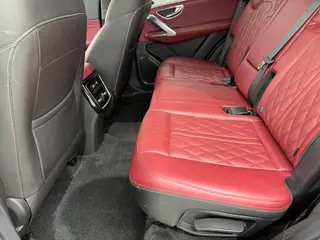 Jetour X70 PLUS 2023 1.5T DCT Brave person PLUS 7 seat interior photo 14 Jetour X70 PLUS 2023 1.5T DCT Brave person PLUS 7 seat interior photo 14