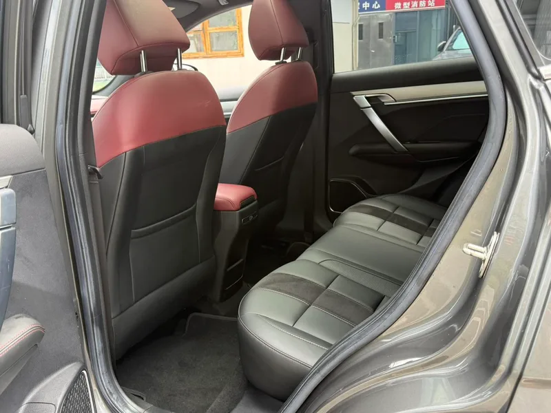 Geely Coolray 2021 260T DCT Battle экстерьер фото 5 Geely Coolray 2021 260T DCT Battle экстерьер фото 5
