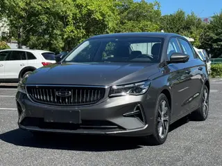Geely Emgrand 2023 4-е поколение Чемпионская версия 1.5L CVT Люксовый