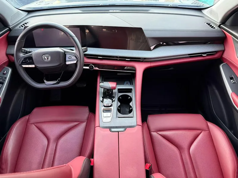 Changan CS75 PLUS 2022 Second generation 2.0T Automatic Flagship interior photo 6 Changan CS75 PLUS 2022 Second generation 2.0T Automatic Flagship interior photo 6