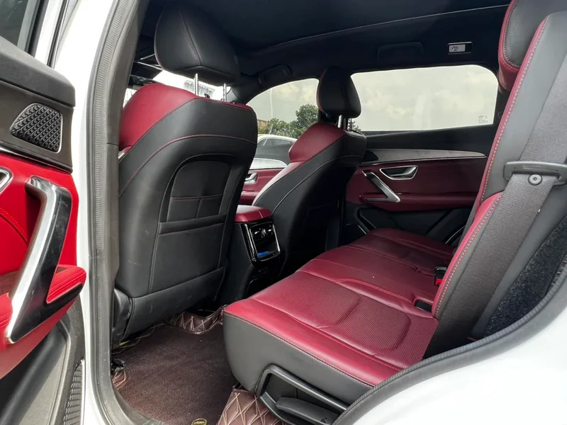 Jetour X70 PLUS 2021 Zhuge 1.6T DCT Wolong 7 Asiento interior foto 6 Jetour X70 PLUS 2021 Zhuge 1.6T DCT Wolong 7 Asiento interior foto 6