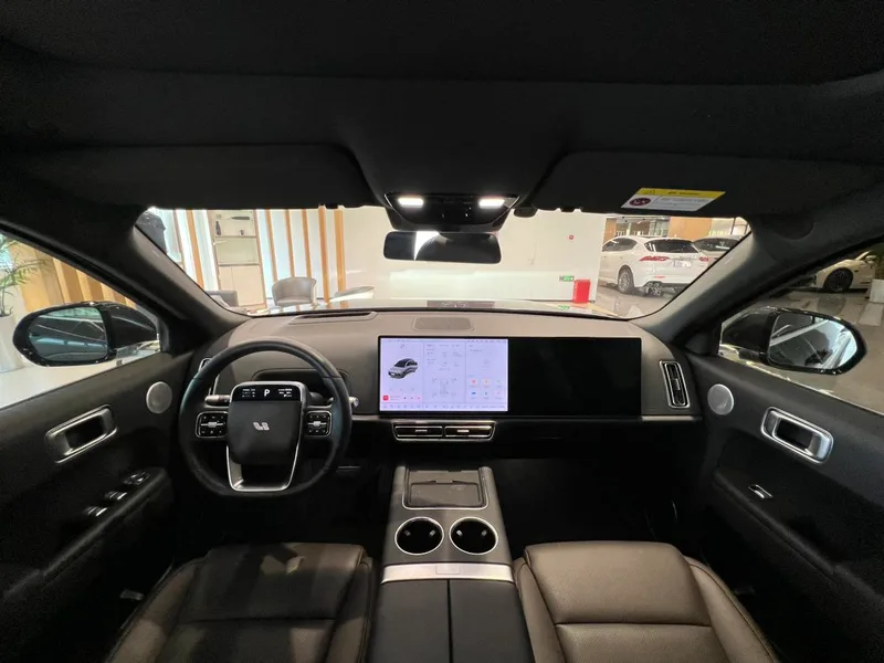 Li Auto L8 2023 Pro version interior photo 13 Li Auto L8 2023 Pro version interior photo 13