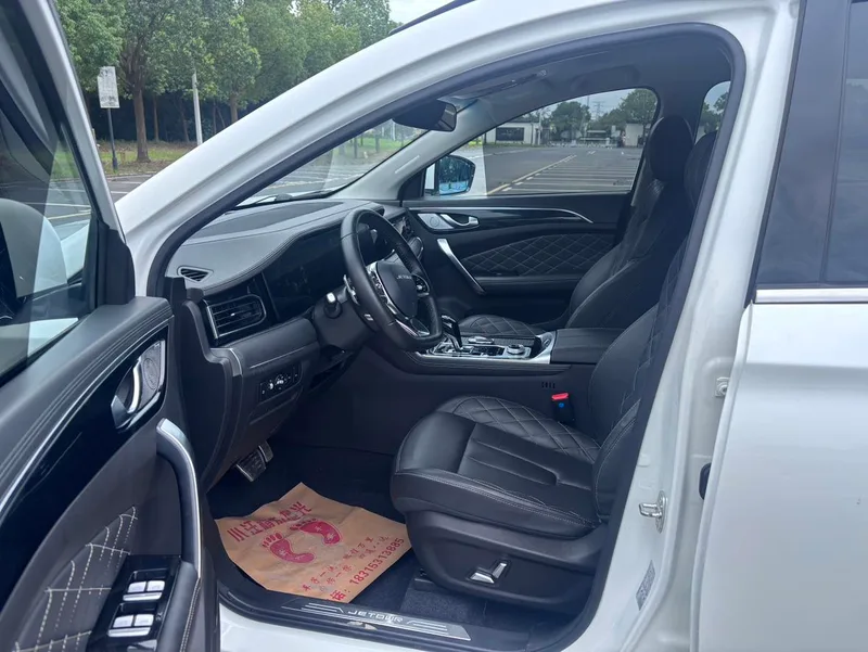 Jetour X95 2019 1.6T DCT Explore Pro version 7 seat exterior photo 4