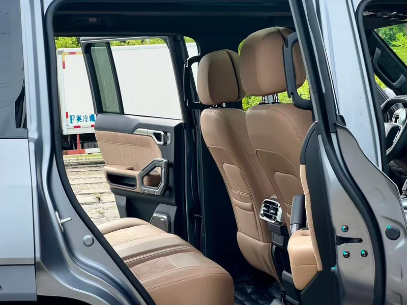 Jetour T2 2023 2.0TD Tracción a las cuatro ruedas Conquista interior foto 14