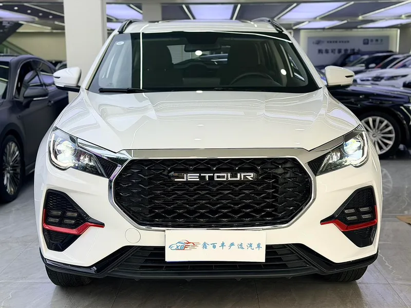 Jetour X70 2024 1.5T DCT Enjoyment Edition 5 seat exterior photo 2 Jetour X70 2024 1.5T DCT Enjoyment Edition 5 seat exterior photo 2