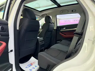Jetour X70 2024 1.5T DCT Enjoyment Edition 5 seat interior photo 7 Jetour X70 2024 1.5T DCT Enjoyment Edition 5 seat interior photo 7