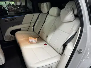 Li Auto i6 2025 Two-wheel drive Standard Edition interior photo 9 Li Auto i6 2025 Two-wheel drive Standard Edition interior photo 9