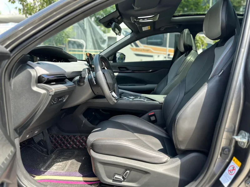Changan UNI-V 2022 1.5T Finition premium extérieur photo 4