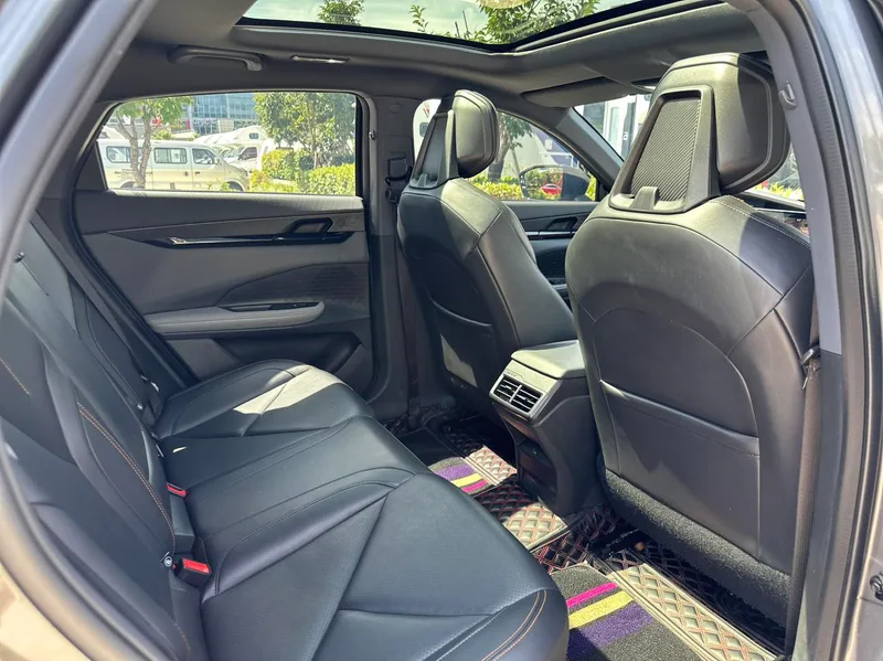 Changan UNI-V 2022 1.5T Finition premium extérieur photo 8