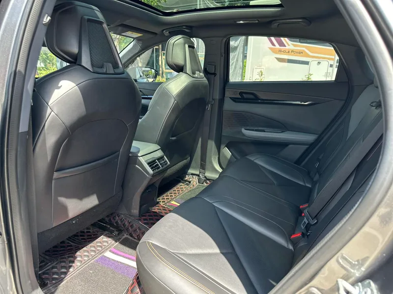 Changan UNI-V 2022 1.5T Finition premium intérieur photo 13