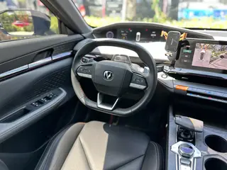 Changan UNI-V 2022 1.5T Finition premium intérieur photo 20