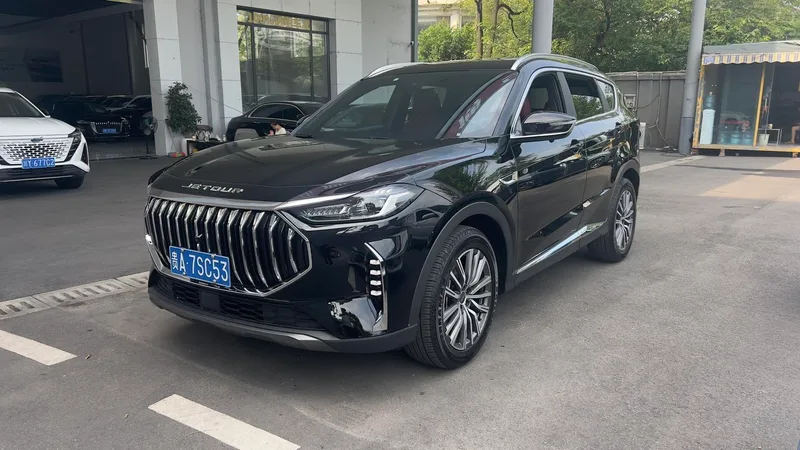 Jetour X70 PLUS 2024 Чемпионская версия 1.5T DCT Чемпион PRO 7 Кресло экстерьер фото 1 Jetour X70 PLUS 2024 Чемпионская версия 1.5T DCT Чемпион PRO 7 Кресло экстерьер фото 1