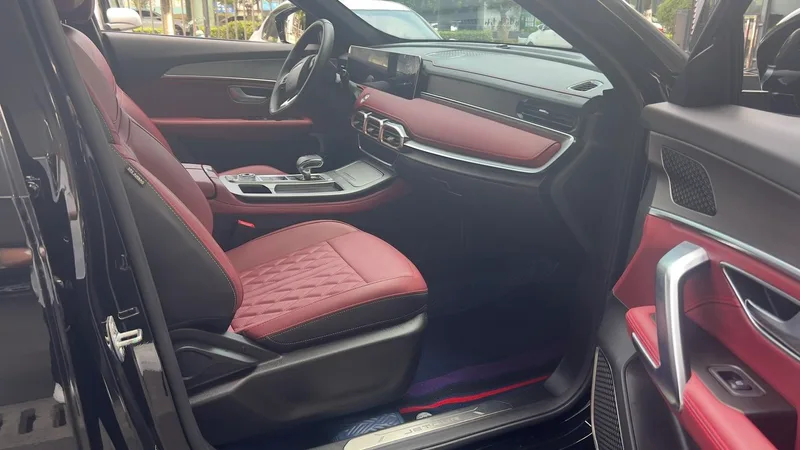 Jetour X70 PLUS 2024 Чемпионская версия 1.5T DCT Чемпион PRO 7 Кресло интерьер фото 8 Jetour X70 PLUS 2024 Чемпионская версия 1.5T DCT Чемпион PRO 7 Кресло интерьер фото 8