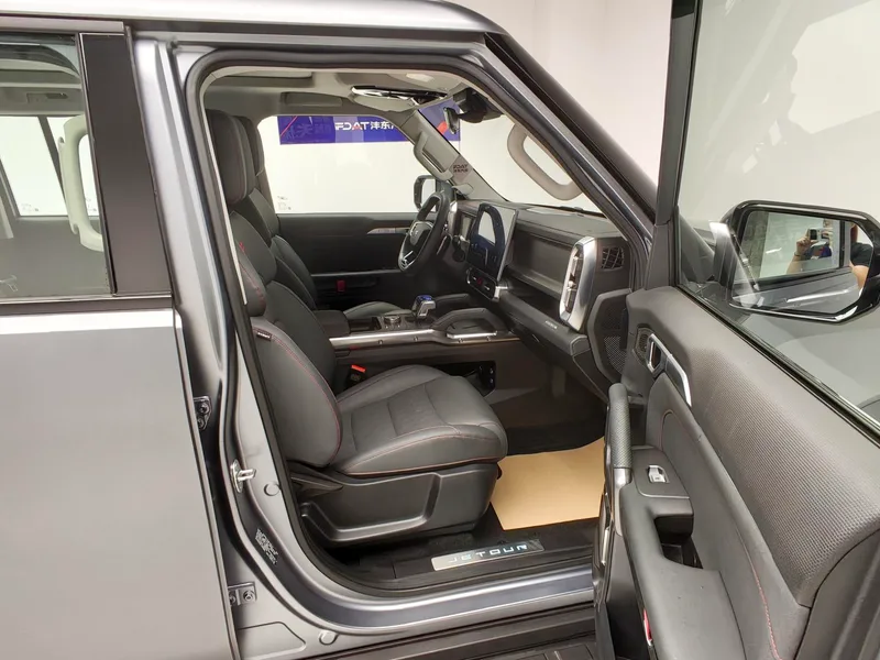 Jetour T2 2023 2.0TD Four-wheel drive Conquer PRO interior photo 12 Jetour T2 2023 2.0TD Four-wheel drive Conquer PRO interior photo 12