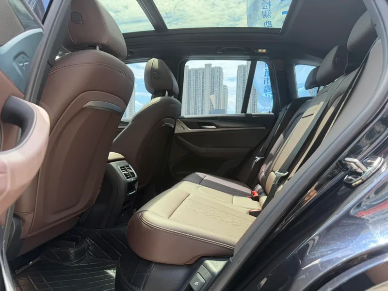 BMW X3 2023 xDrive30i Premium Class M Obsidian Night Suit interior photo 7 BMW X3 2023 xDrive30i Premium Class M Obsidian Night Suit interior photo 7