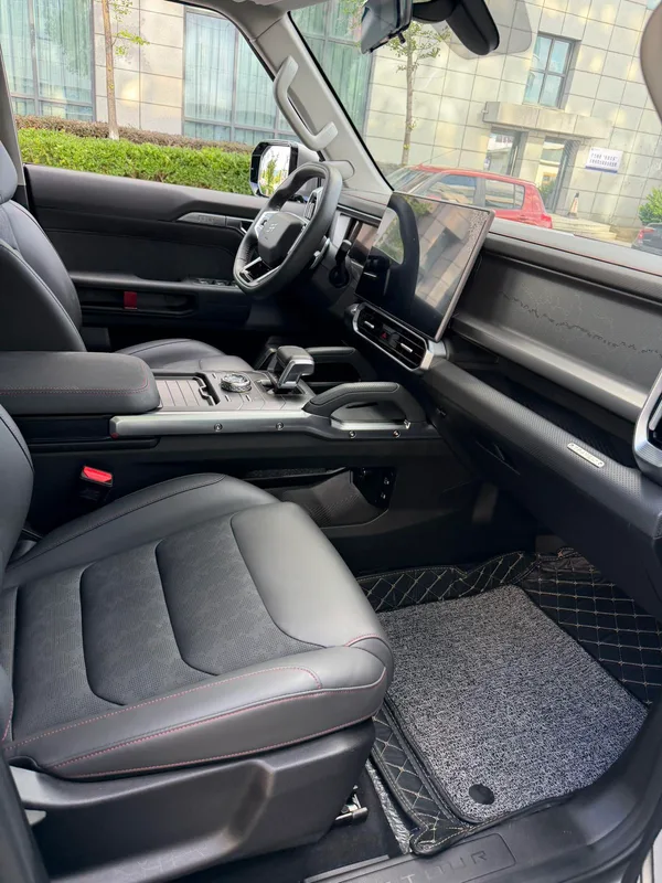 Jetour T2 2023 1.5TD Two-wheel drive Discover PRO interior photo 11 Jetour T2 2023 1.5TD Two-wheel drive Discover PRO interior photo 11