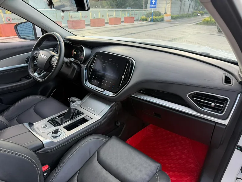 Jetour X70 2022 1.5T DCT Yue Hline Edition 5 seat interior photo 12 Jetour X70 2022 1.5T DCT Yue Hline Edition 5 seat interior photo 12