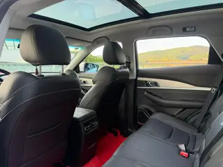 Jetour X70 2022 1.5T DCT Yue Hline Edition 5 seat interior photo 15 Jetour X70 2022 1.5T DCT Yue Hline Edition 5 seat interior photo 15