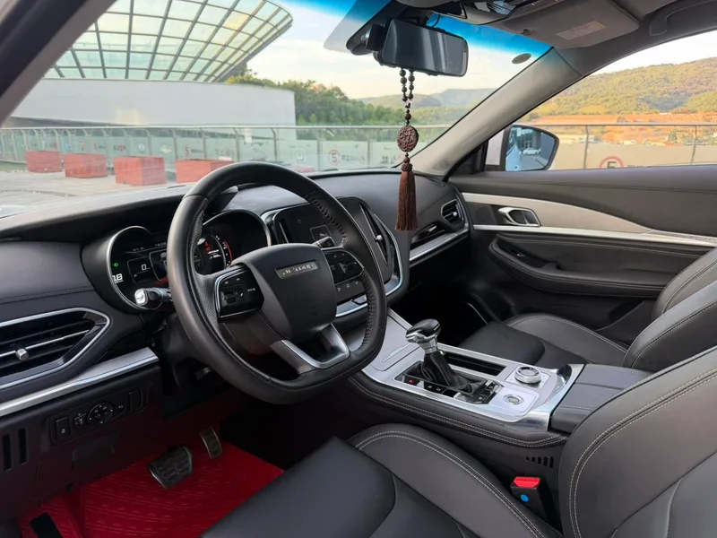 Jetour X70 2022 1.5T DCT Yue Hline Edition 5 seat interior photo 16 Jetour X70 2022 1.5T DCT Yue Hline Edition 5 seat interior photo 16