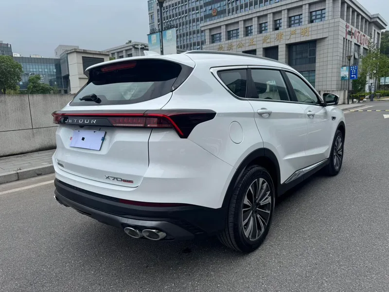 Jetour X70 PLUS 2024 Champion Edition 1.5T DCT Champion PRO 5 seat exterior photo 5 Jetour X70 PLUS 2024 Champion Edition 1.5T DCT Champion PRO 5 seat exterior photo 5