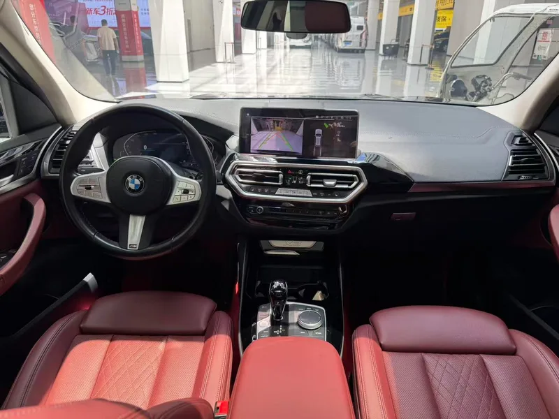 BMW X3 2022 Restyling xDrive25i M Sports suit interior photo 18 BMW X3 2022 Restyling xDrive25i M Sports suit interior photo 18