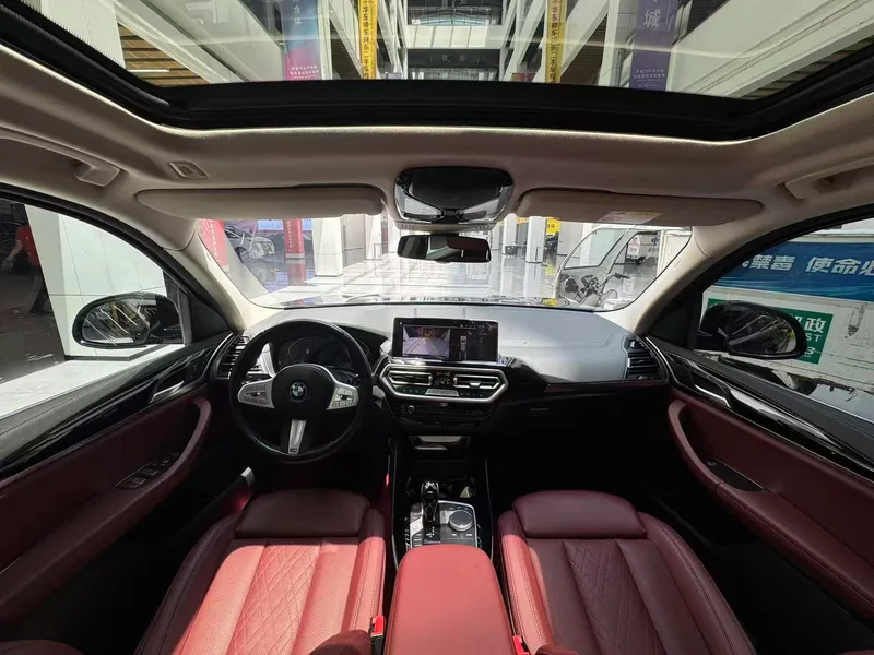 BMW X3 2022 Restyling xDrive25i M Sports suit interior photo 19 BMW X3 2022 Restyling xDrive25i M Sports suit interior photo 19