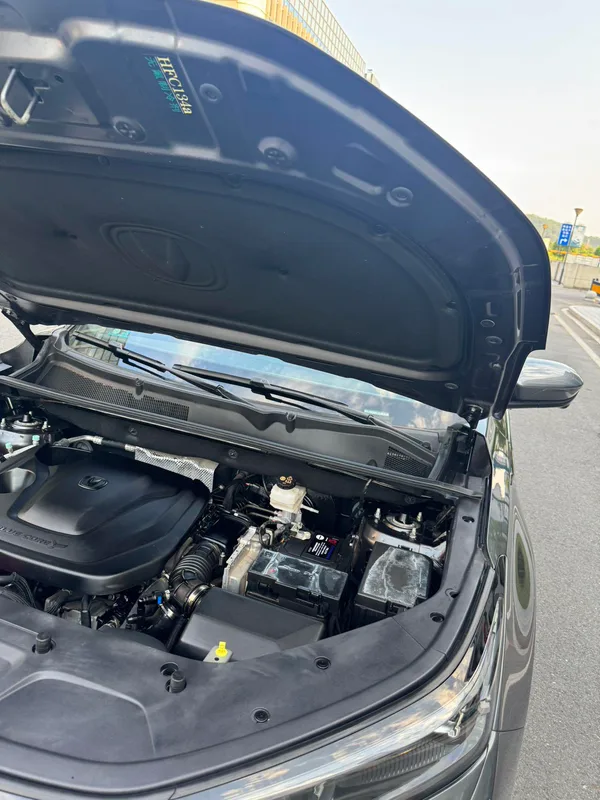 Changan CS75 PLUS 2023 Third generation 1.5T Automatic Deluxe interior photo 16 Changan CS75 PLUS 2023 Third generation 1.5T Automatic Deluxe interior photo 16
