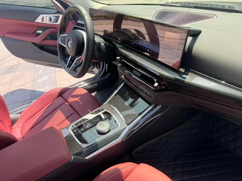 BMW 4 Series 2024 425i M Sports suit interior photo 13 BMW 4 Series 2024 425i M Sports suit interior photo 13