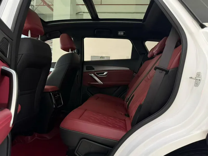 Jetour X70 PLUS 2024 Champion Edition 1.5T DCT Champion MAX 5 seat interior photo 9 Jetour X70 PLUS 2024 Champion Edition 1.5T DCT Champion MAX 5 seat interior photo 9