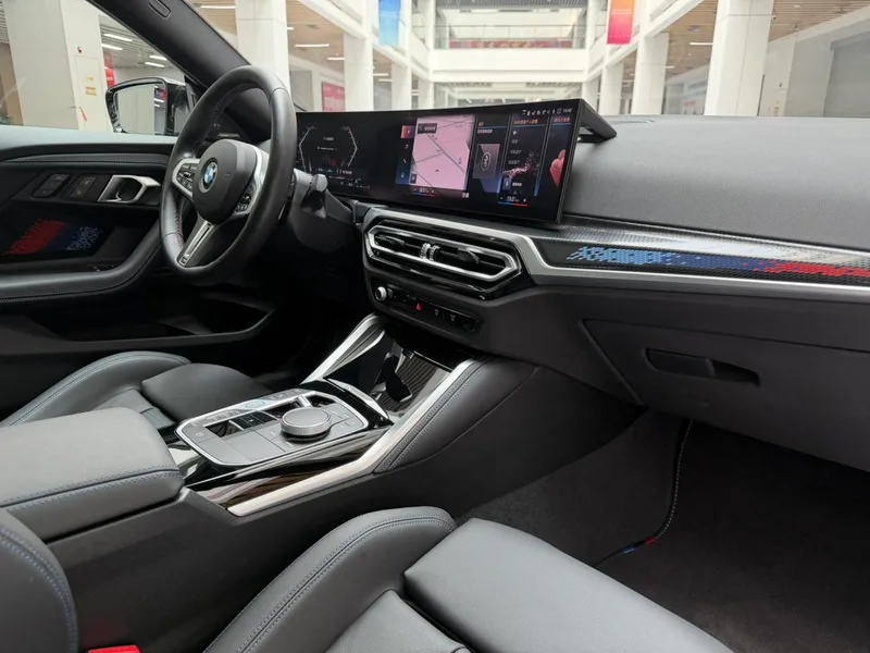 BMW 2 Series 2024 M240i Coupe interior photo 15 BMW 2 Series 2024 M240i Coupe interior photo 15