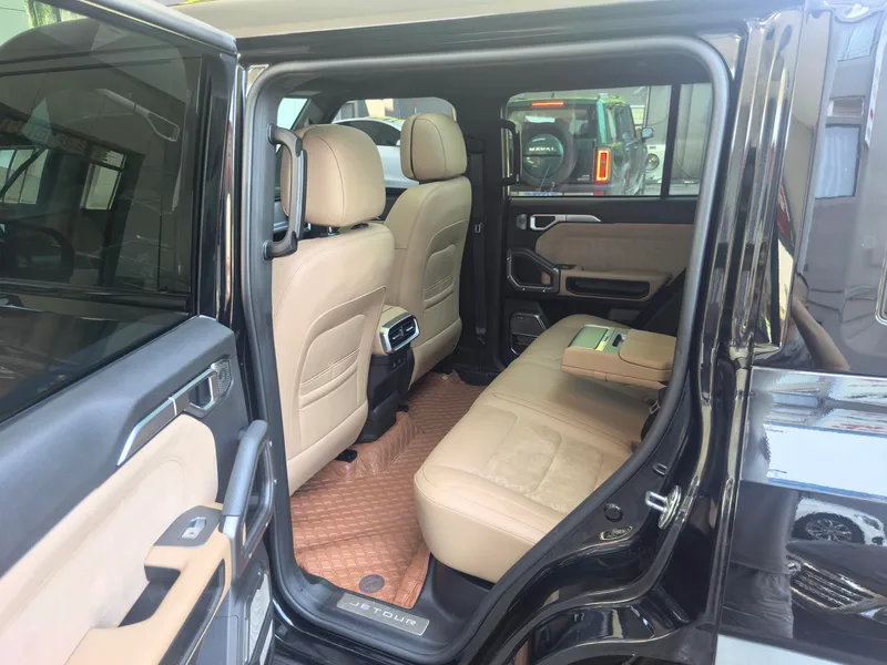 Jetour T2 2023 2.0TD Four-wheel drive Time travel PRO interior photo 10 Jetour T2 2023 2.0TD Four-wheel drive Time travel PRO interior photo 10