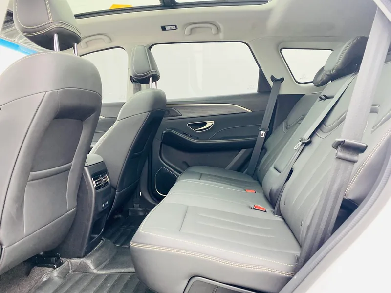 Jetour X90 PLUS 2024 1.6TD DCT Villa interior foto 10 Jetour X90 PLUS 2024 1.6TD DCT Villa interior foto 10
