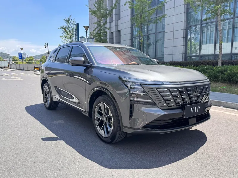 Changan CS75 PLUS 2025 Fourth generation 1.5T New Blue Whale Wisdom Flagship exterior photo 3 Changan CS75 PLUS 2025 Fourth generation 1.5T New Blue Whale Wisdom Flagship exterior photo 3