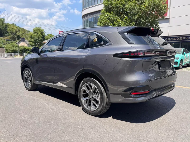 Changan CS75 PLUS 2025 Fourth generation 1.5T New Blue Whale Wisdom Flagship exterior photo 5 Changan CS75 PLUS 2025 Fourth generation 1.5T New Blue Whale Wisdom Flagship exterior photo 5