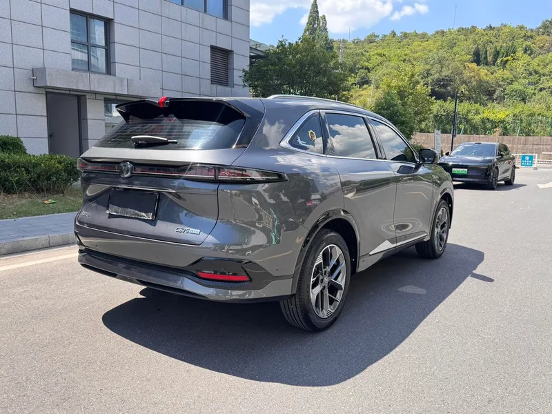 Changan CS75 PLUS 2025 Fourth generation 1.5T New Blue Whale Wisdom Flagship interior photo 8 Changan CS75 PLUS 2025 Fourth generation 1.5T New Blue Whale Wisdom Flagship interior photo 8