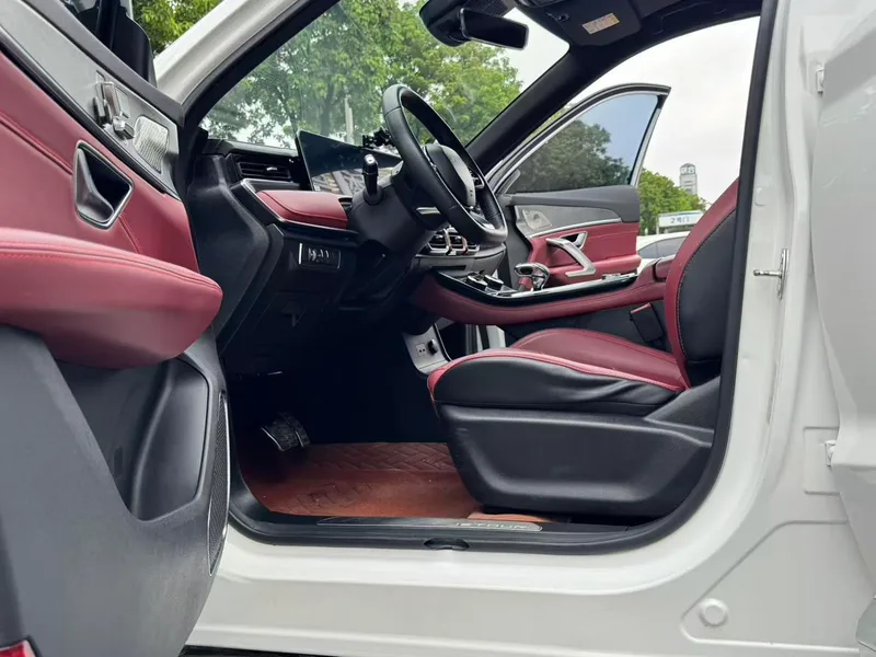 Jetour X70 PLUS 2021 1.6T DCT ground 7 seat interior photo 11 Jetour X70 PLUS 2021 1.6T DCT ground 7 seat interior photo 11