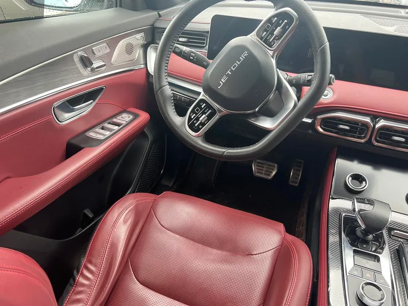 Jetour X70 PLUS 2021 Zhuge 1.6T DCT Wuhou 7 seat interior photo 8 Jetour X70 PLUS 2021 Zhuge 1.6T DCT Wuhou 7 seat interior photo 8